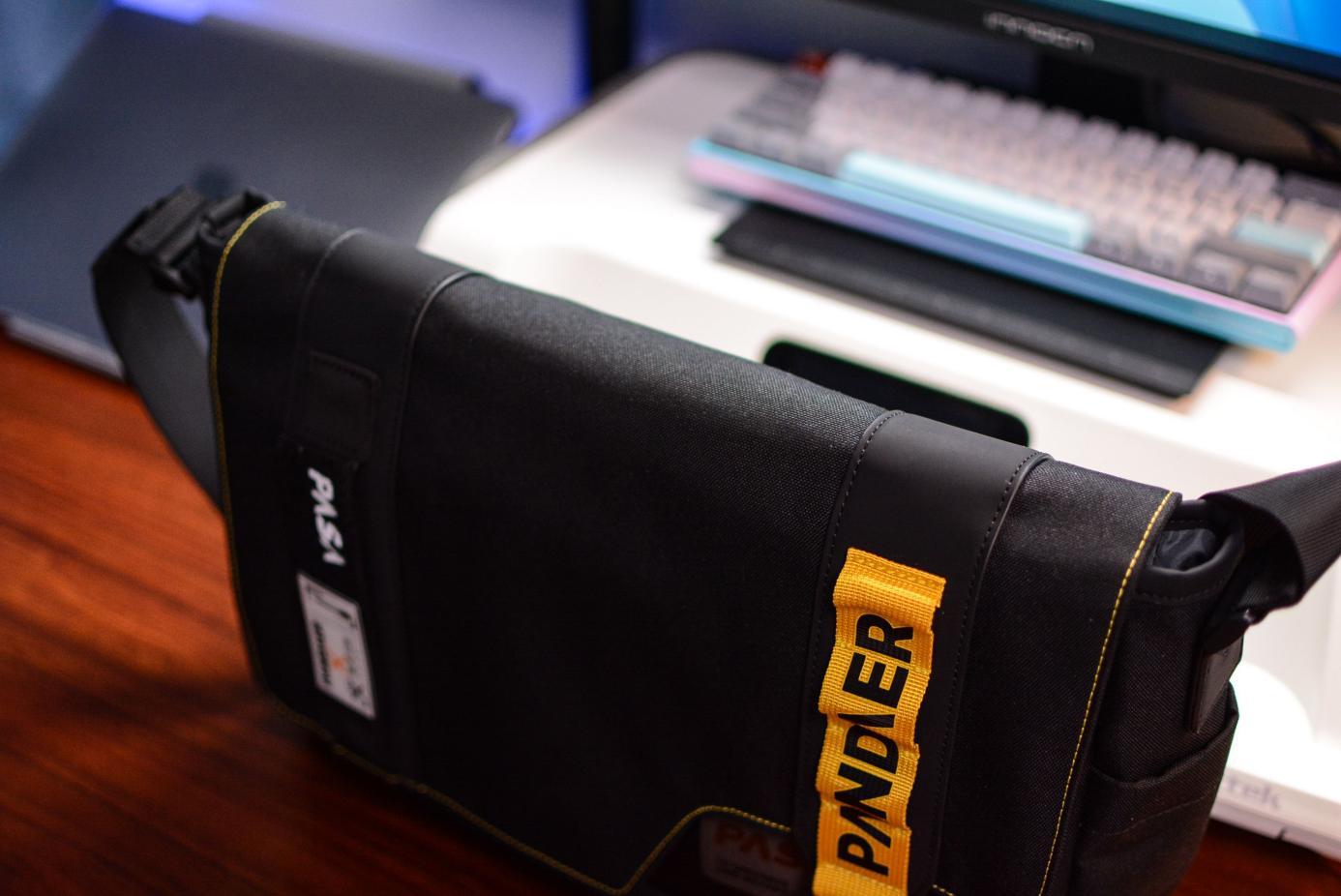 How to choose a postman's bag? With a sci-fi design and huge capacity, PANDAER Aerospace Star review